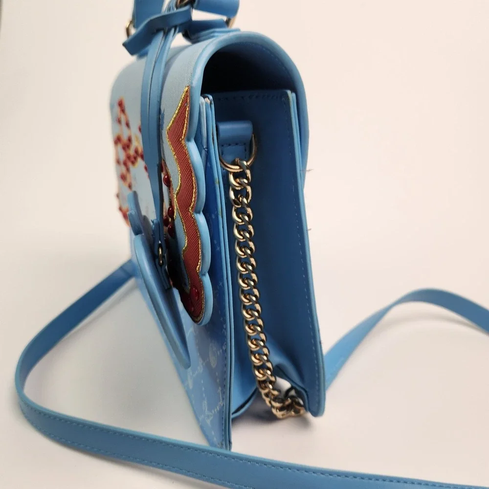 Danielle Nicole Disney Snow White Storybook Crossbody Handbag Purse - Picture 2 of 6